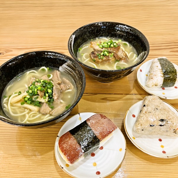 八重山そば＆おにぎり