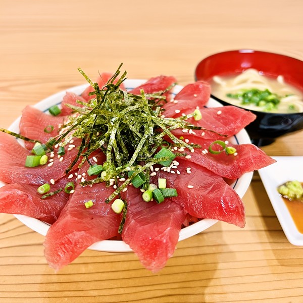 マグロ丼